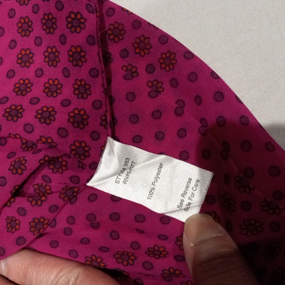 CAbi Top Sleeveless Draped Fuchsia Blouse Floral Dot Print Size Medium W… - Picture 8 of 9